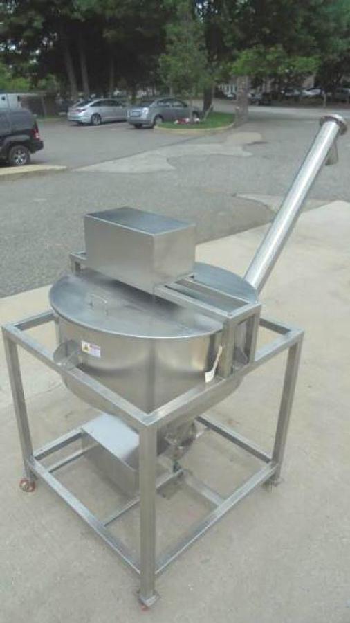 Used 5 Inch Dia. SS Inclined Screw Conveyor, Agitated Hopper
