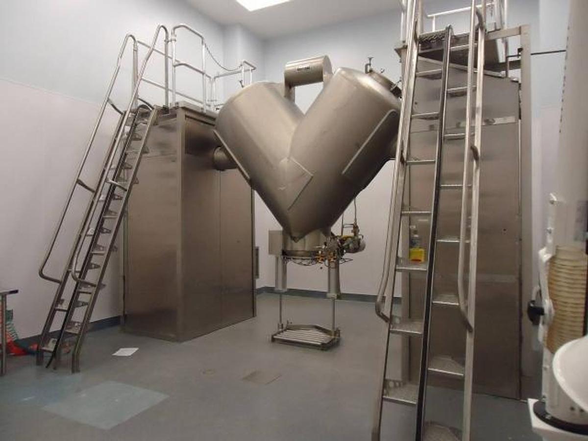 Used 60 Cu.Ft. Gemco Stainless Twin Shell “V”” Blender, With Bar, Pharmaceutical