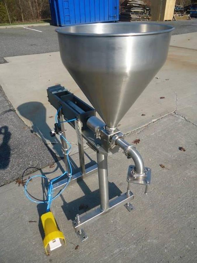 Used Fords Holmatic Single Piston Filler, Air Operated-