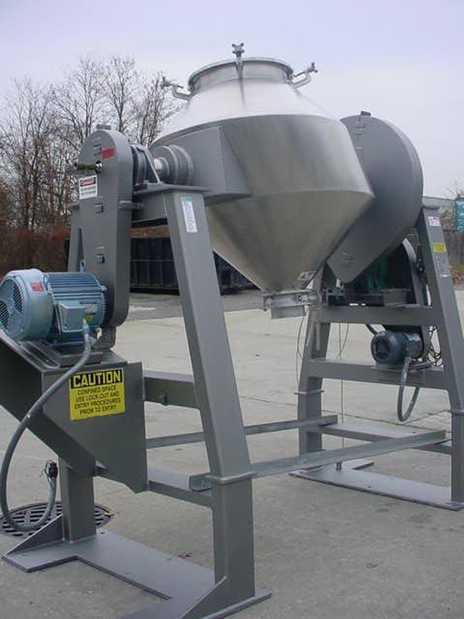 Used 10 Cu.ft. Gemco Stainless Steel Slant Cone Blender, Liquids/Solids Bar