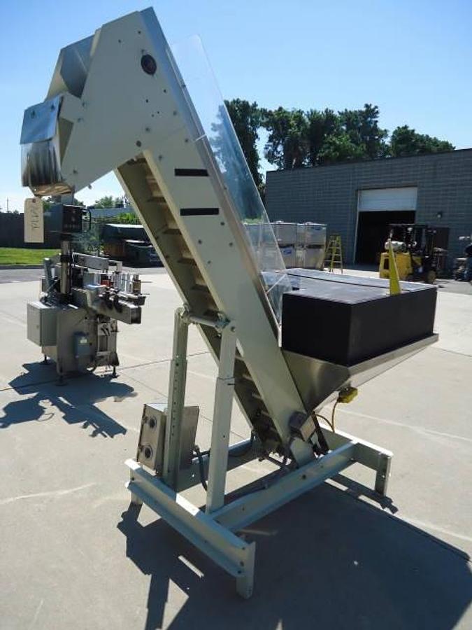 Used Hoppmann Inclined Cleated Belt Feeder/Elevator With Hopper
