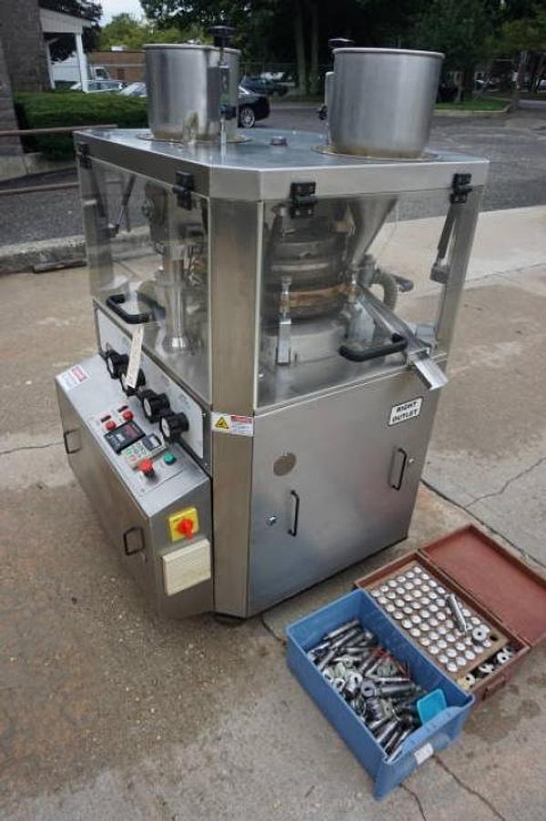 Used Adept 25 Station GMP Rotary Tablet Press, “D” Tablets, Keyed Head