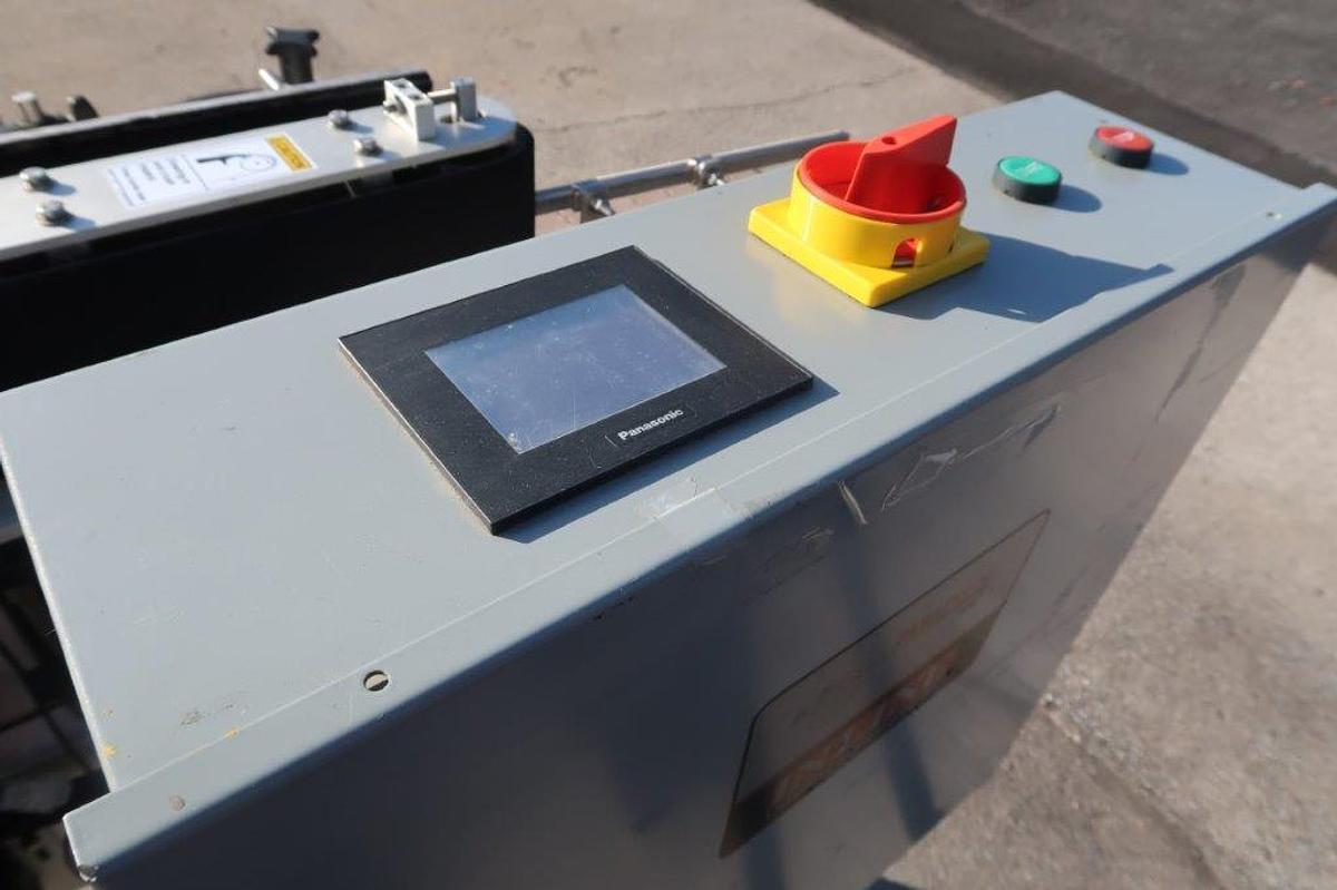 Used In-Line “Paradigm 700” Stainless Steel Automatic Spot/Wraparound Labeling Machine