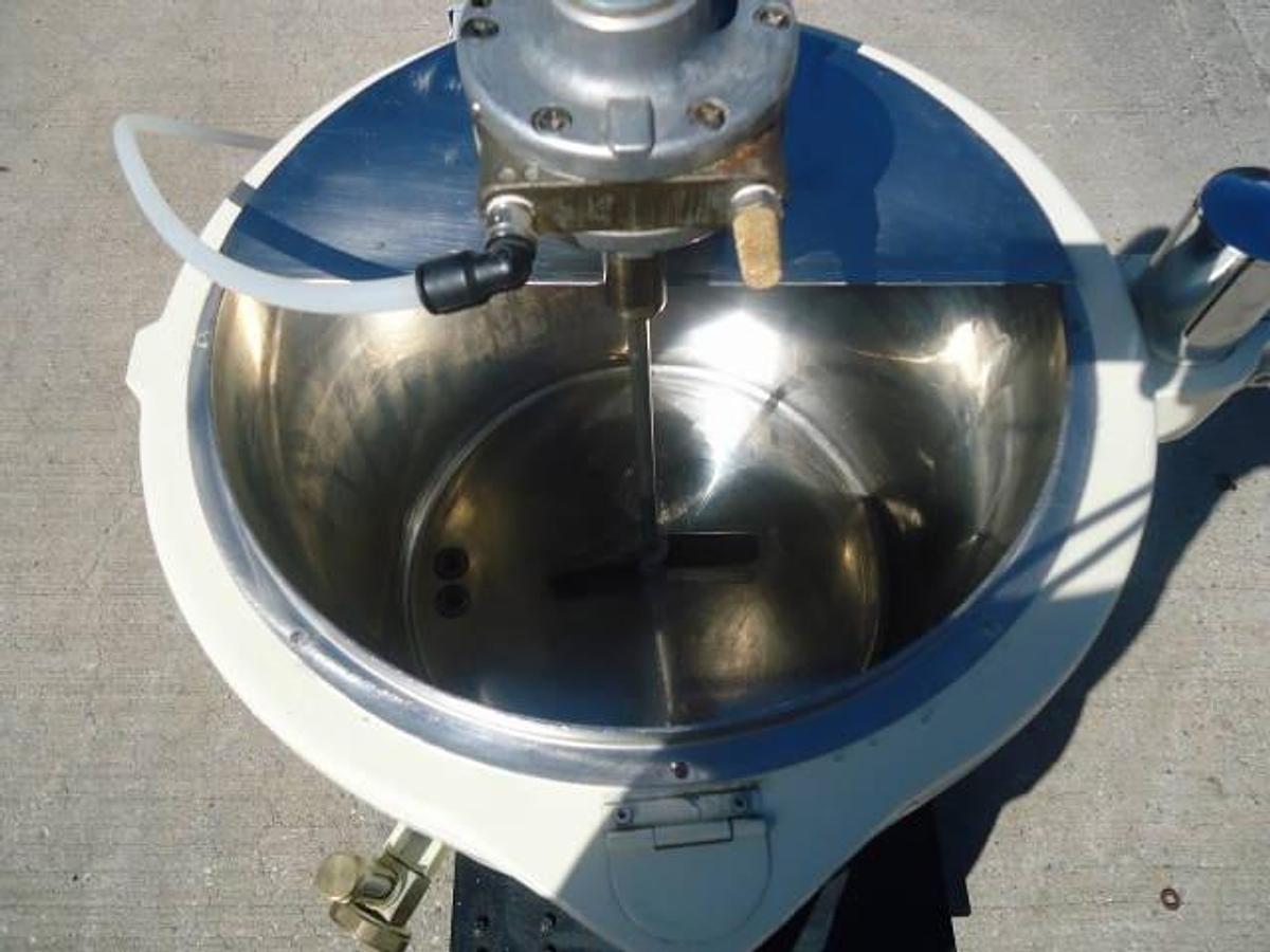 Used 5 Gallon Kemwall Electric Mix Kettle, Air Operated