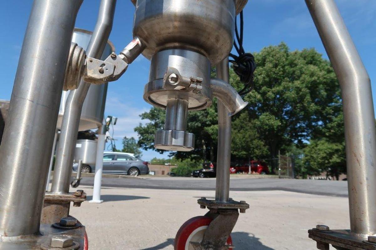Used 5 Gallon Stainless Jacketed Mix Tank, Variable Speed