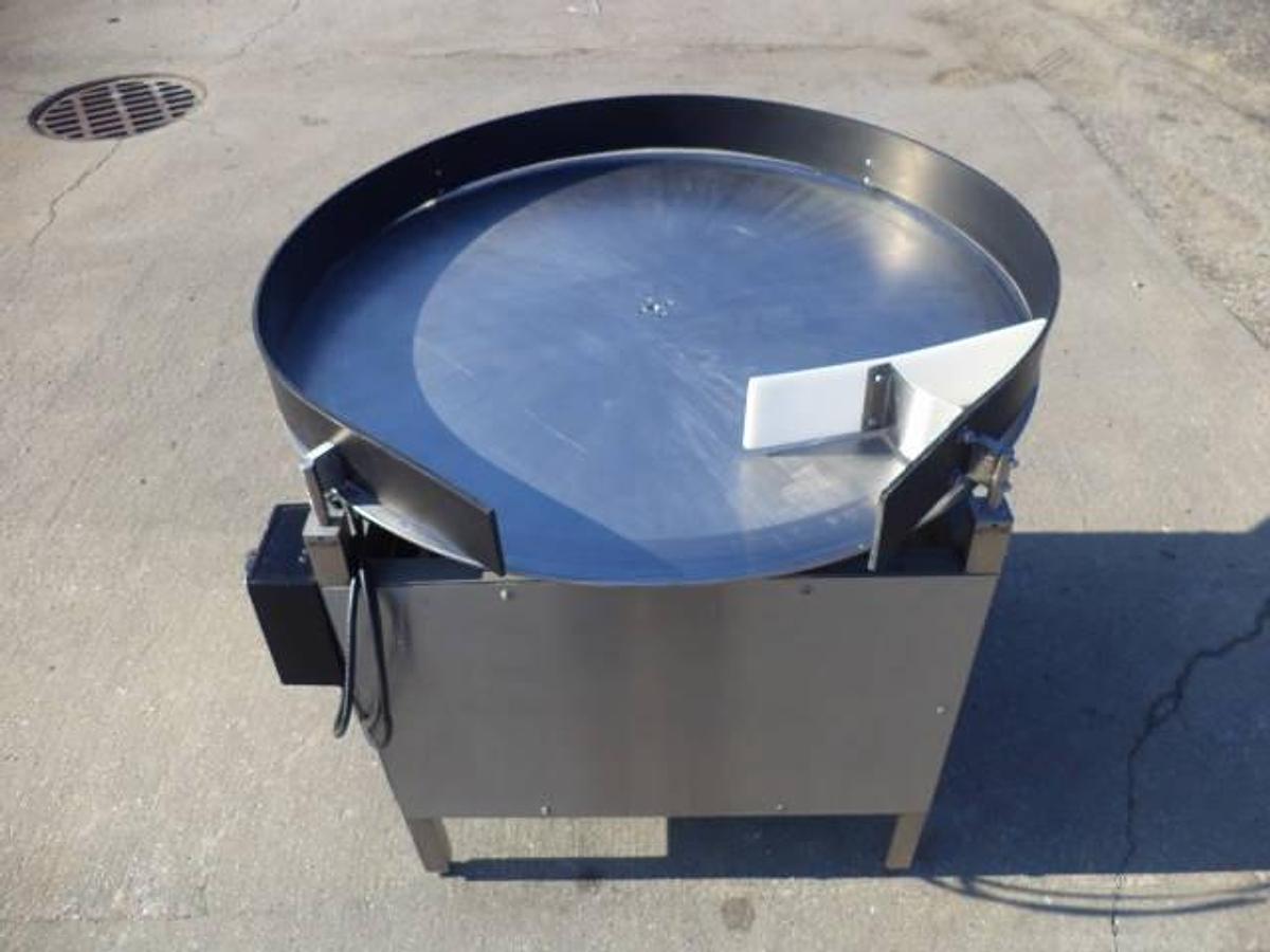 Used 36 In. PPET Stainnless Steel Rotary Accumulating/Unscrambling Table, Variable Speed