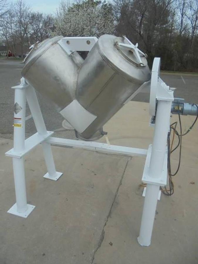 Used 20 CU.FT. Patterson Kelley Stainless Steel “V”” Tumbling Blender, 70 LB./CF, Liquid Spray Bar