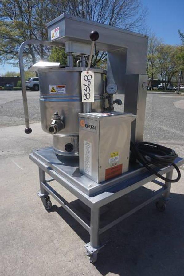 Used 10 Gallon Groen SS Electric Self-Contained Twin Action Scraper Kettle, Tilt Discharge