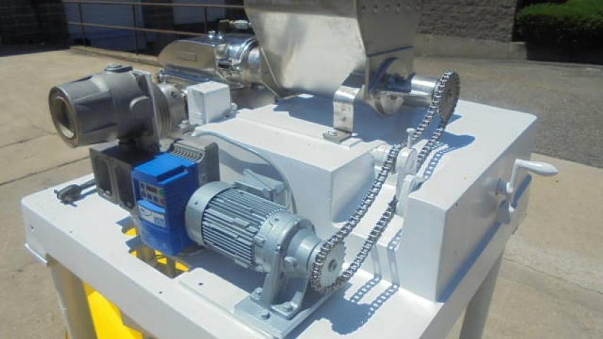 Used Fitzpatrick DAS06 Pulverizer/Comminutor, Screw Feed, Jacketed Chamber