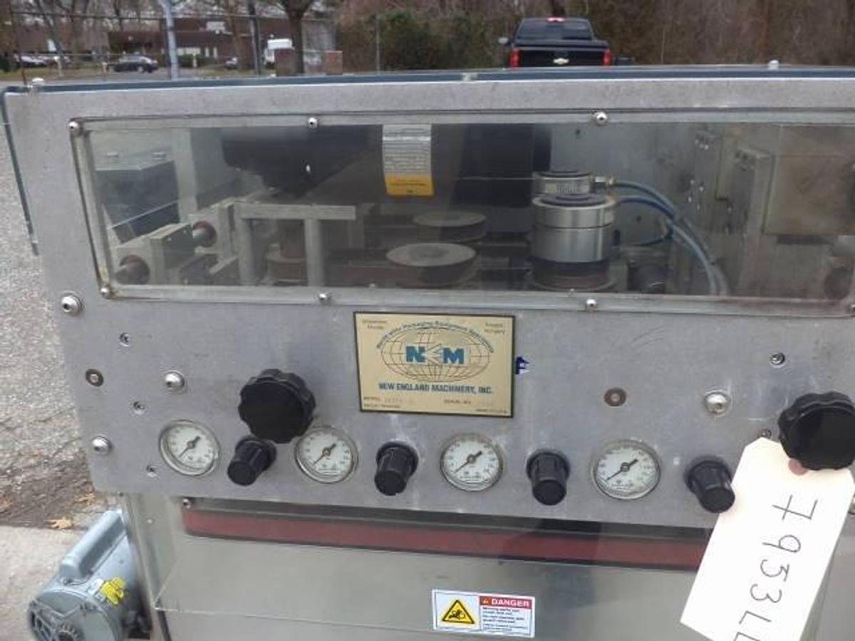 Used New England Machinery Six Spindle Cap Tightener/Retorquer