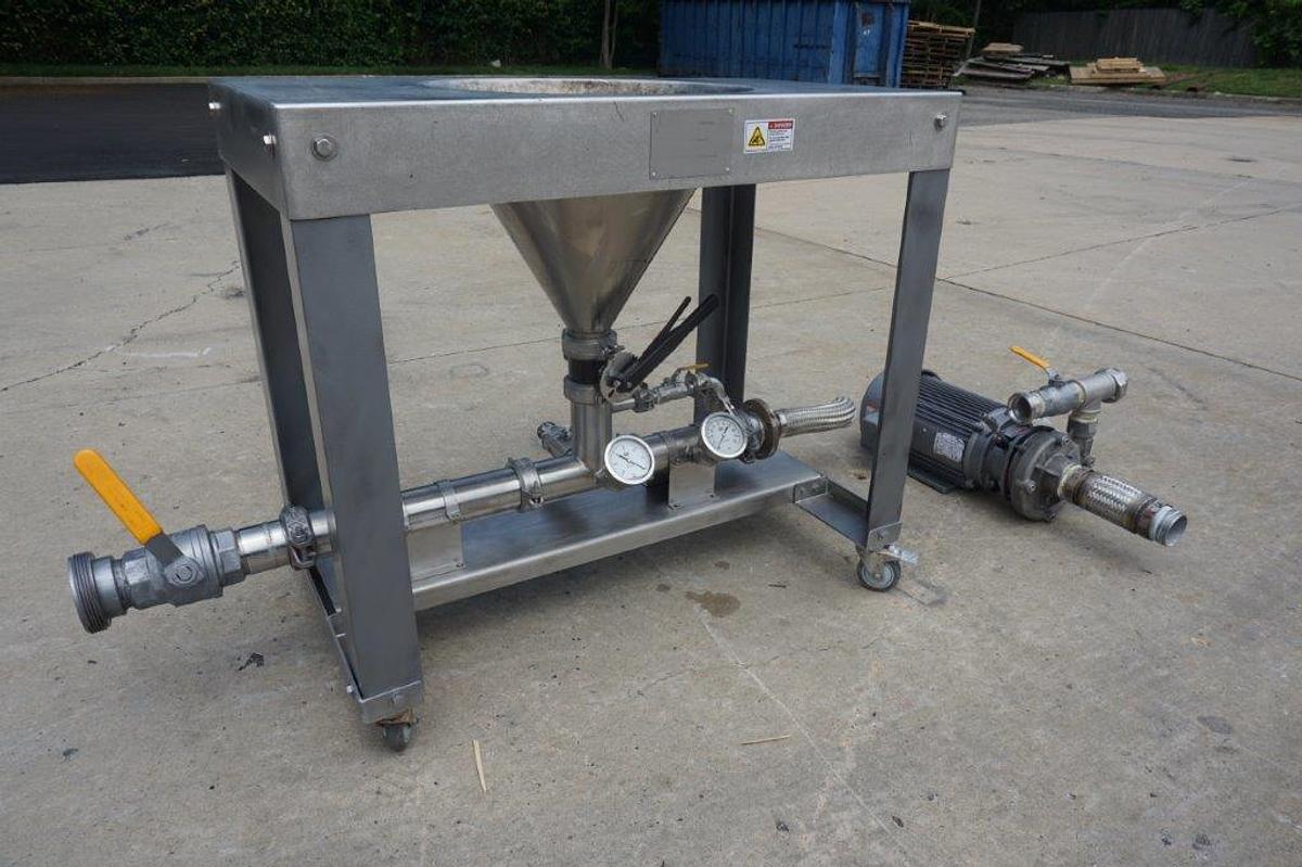 Used Wet/Dry Stainless Powder Inductor, 15 HP Pump