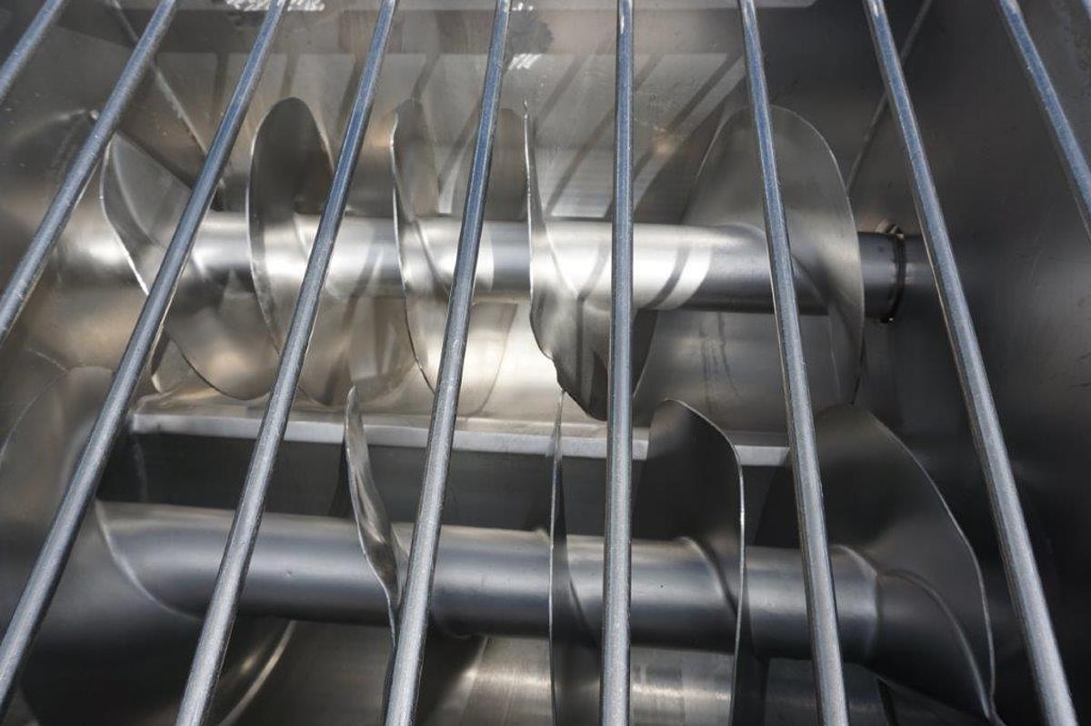 Used Rietz RS-15 Twin Shaft Screw Blender, Load Cells