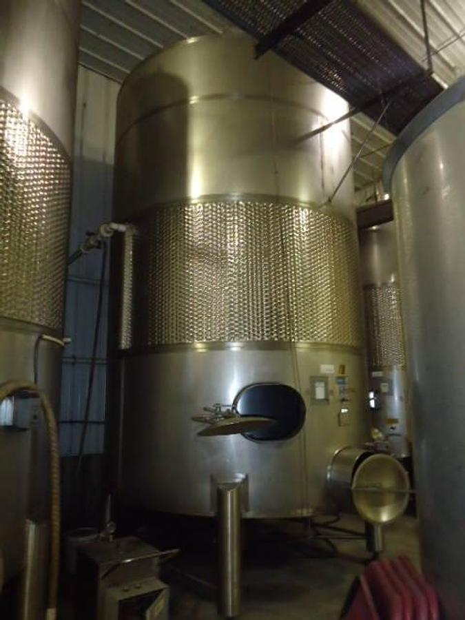 Used 5,615 Gallon Zero Manufacturing Stainless Dimple Jacketed Vertical Closed Tanks (2)