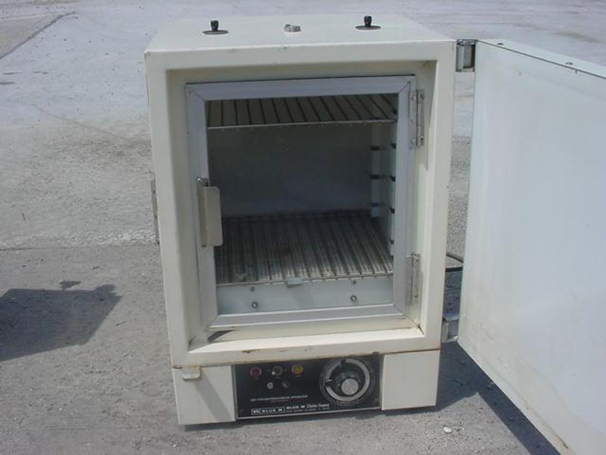 Used Blue M Tabletop Electric Oven, Model 100a