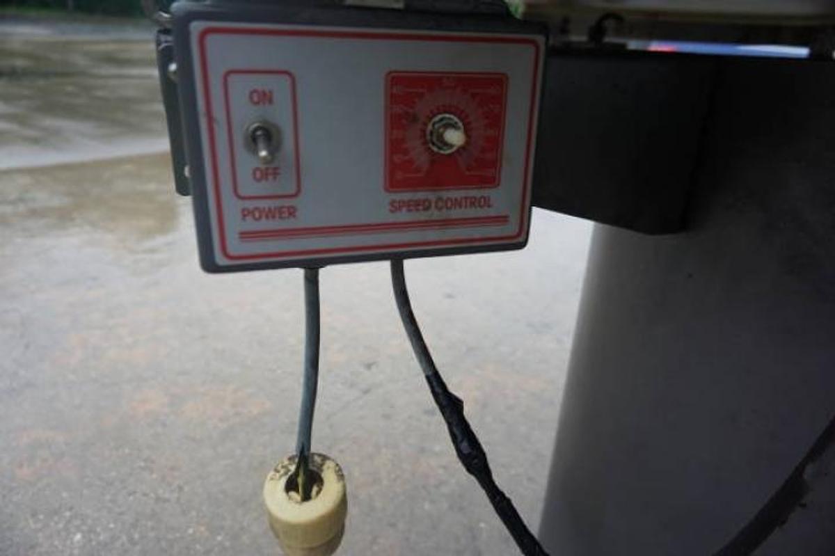 Used 48 In. Diameter Kaps All Rotary Unscrambling/Accumulating Table, Variable Speed