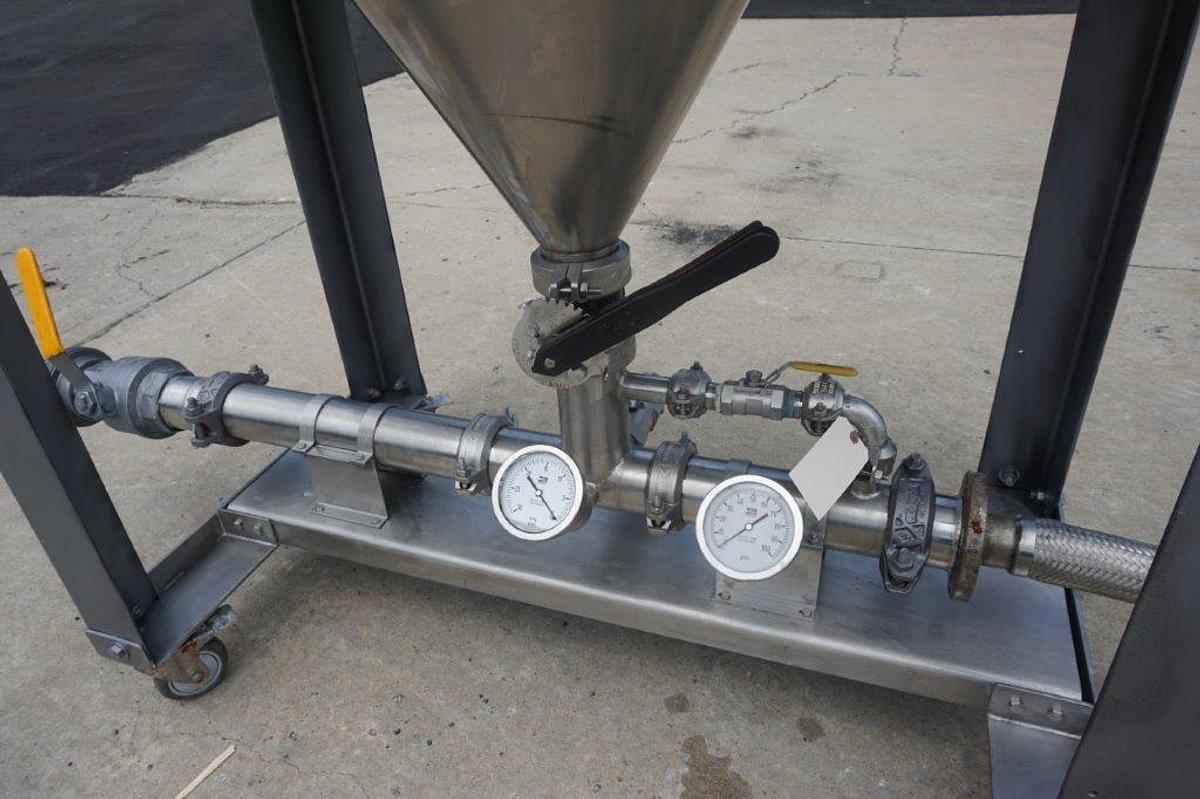 Used Wet/Dry Stainless Powder Inductor, 15 HP Pump