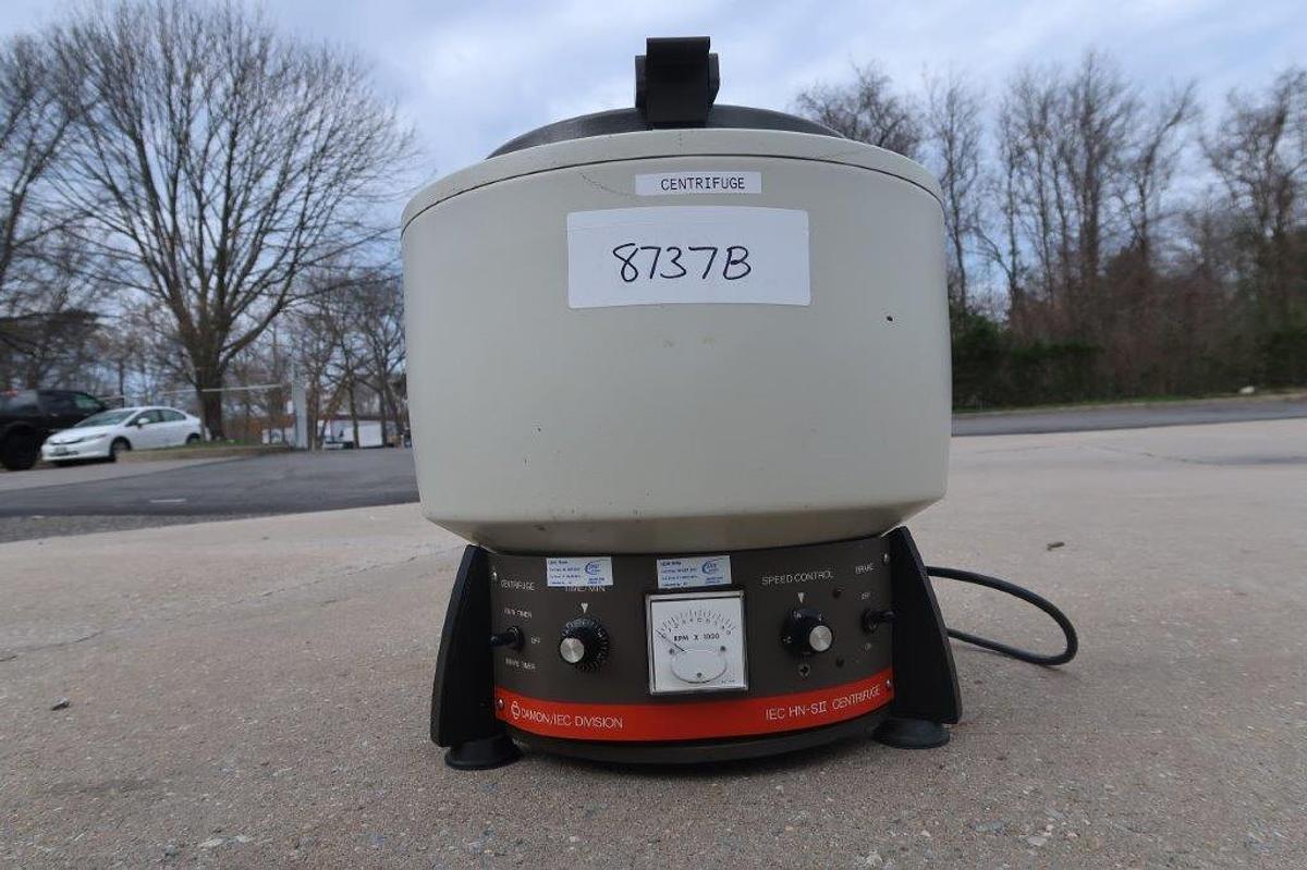 Used Damon/IEC HN-Sii Tabletop Centrifuge, Single Phase