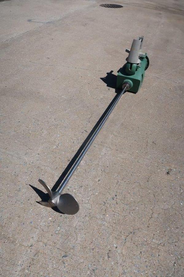 Used Lightnin .87HP Clamp-On Portable Agitator
