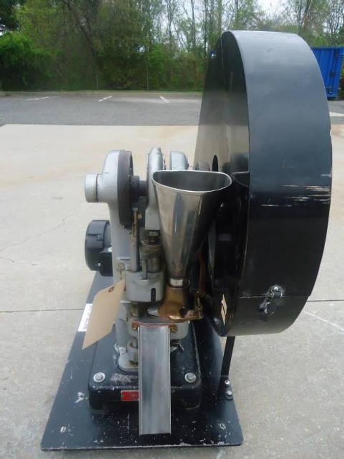Used Colton Tabletop Single Punch Tablet Press, 1/3 Hp