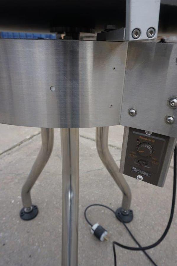 Used 28 In. Diameter Rotary Unscrambling/Accumulating Table, Variable Speed