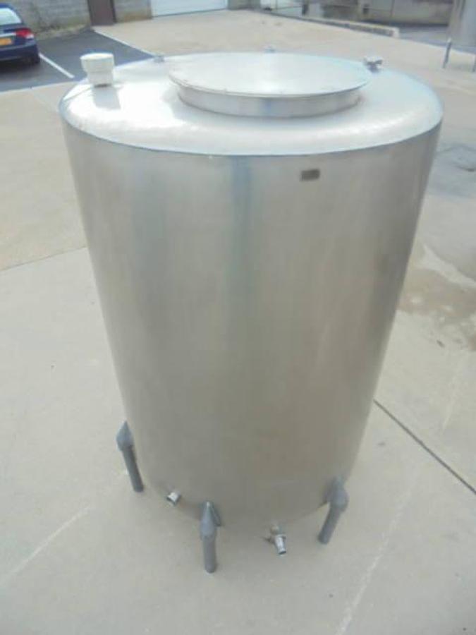 Used 450 Gallon Stainless Steel Vertical Closed Tank