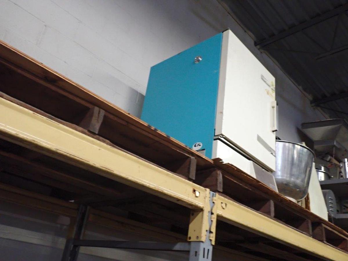 Used Espec 24″ X 28″ Humidity Cabinet