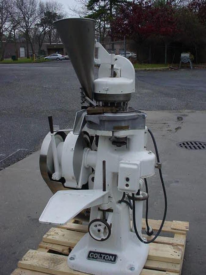 Used Colton 216 16 Station Rotary Tablet Press, Keyed Head