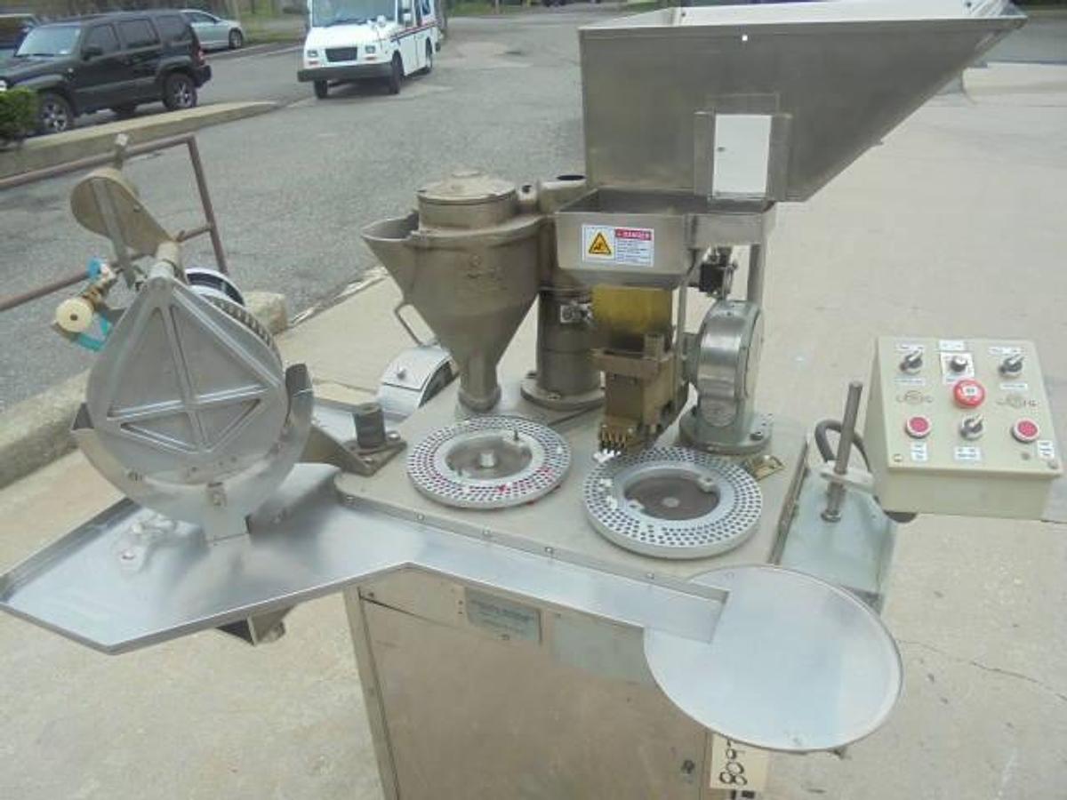 Used Shionogi Qualicaps “Quali-Fill” 8S Semi-Automatic Capsule Filler