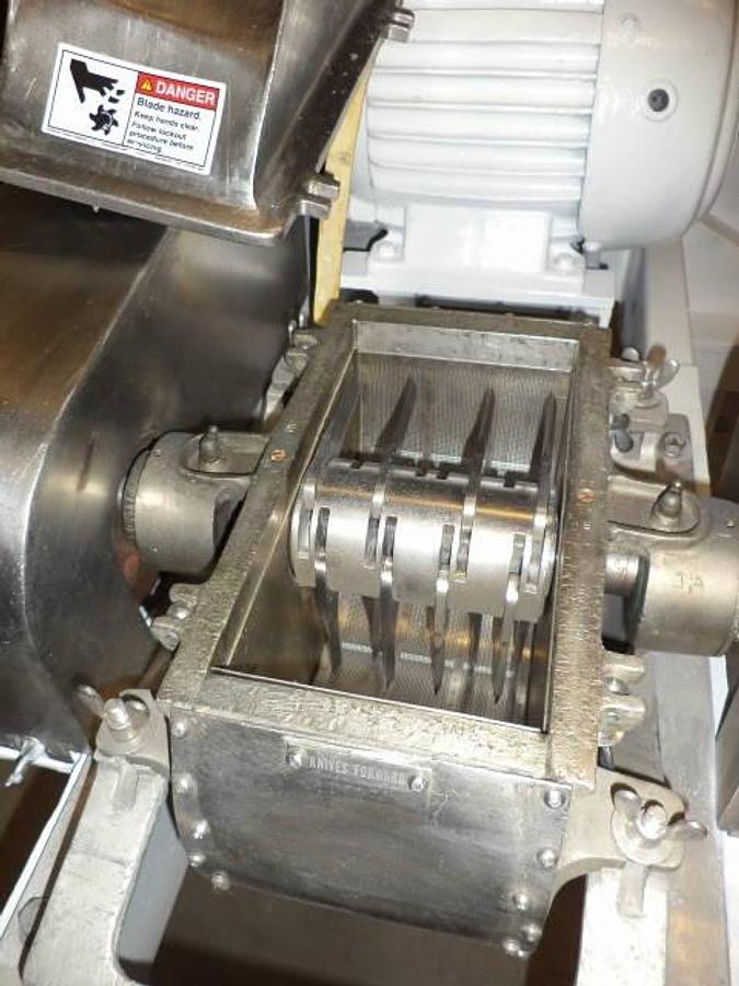 Used Fitzpatrick D6 Comminuting Mill, Pan Fed, XP-