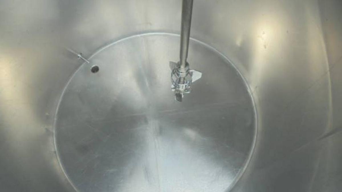 Used 308 Gallon Permasan SS tank with Admix Rotosolver