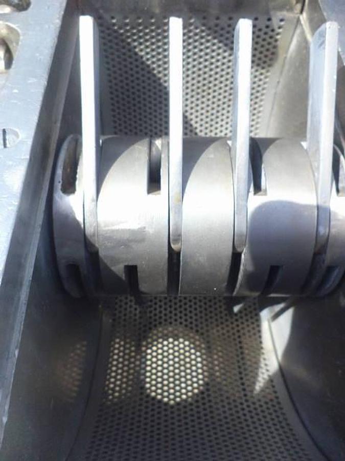 Used Apex Portable Comminuting Mill, Pan Feed