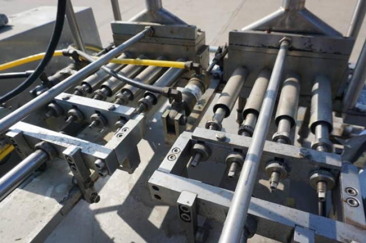 Used Prodo-Pak 601-CSW-4 Vertical Form Fill Seal Machine, 8 Piston