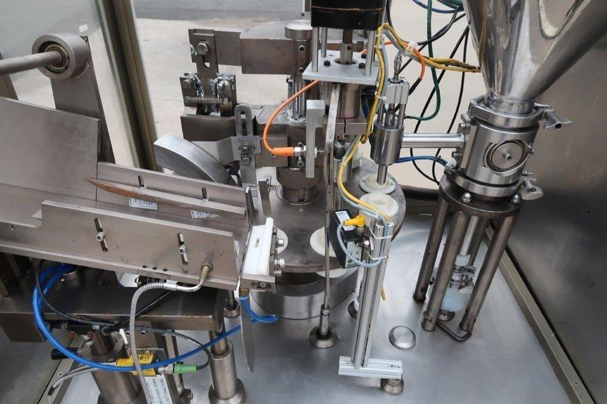 Used Prosys RT30 Plastic Tube Filling and Sealing Machine, Hot Air