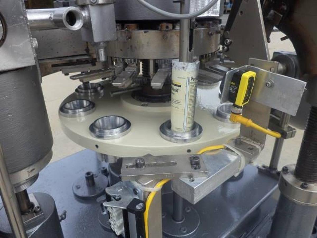 Used Comadis automatic plastic radiant heat tube filler