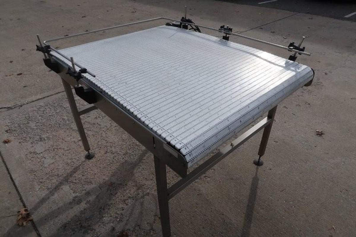 Used 42 In. X 56 In. SS Accumulation Table, Varispeed