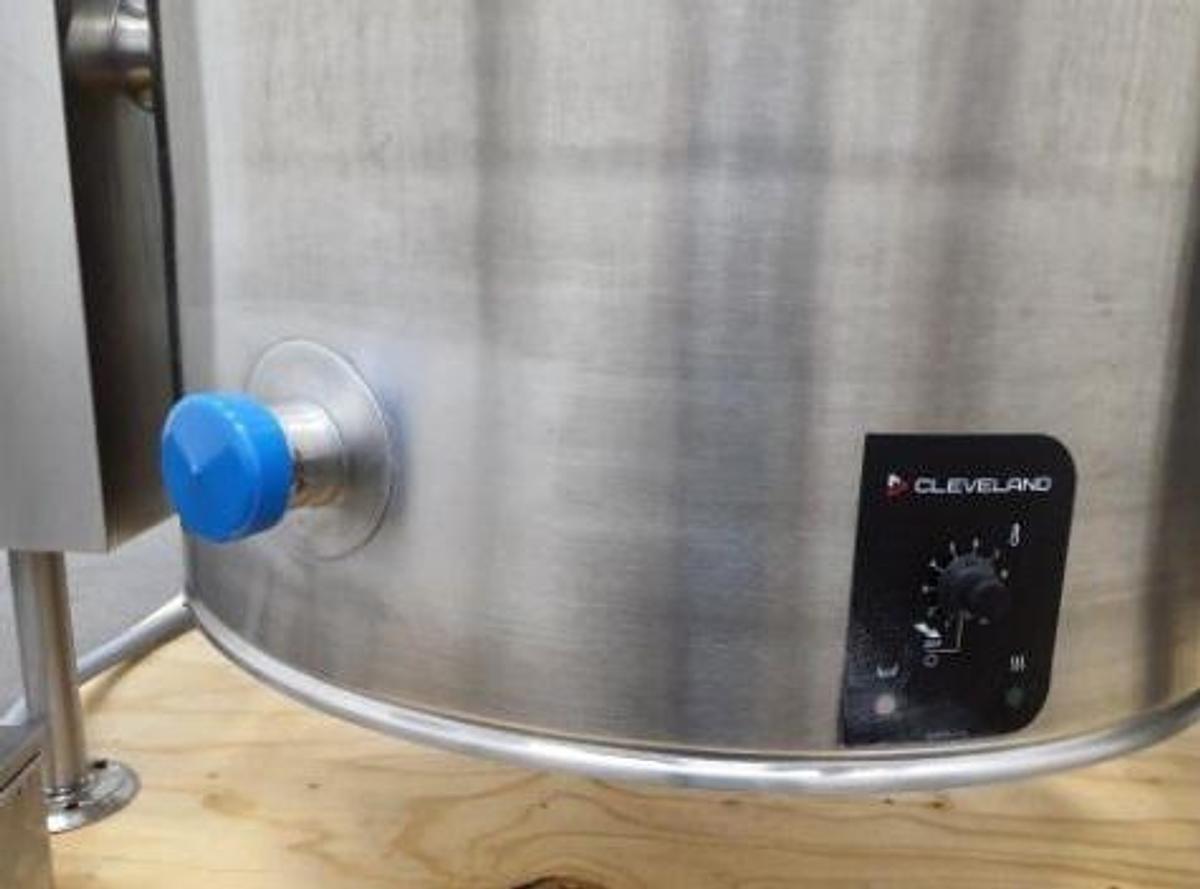 Used 60 Gal Cleveland MKEL60T Self Contained Electric Twin Action Kettle