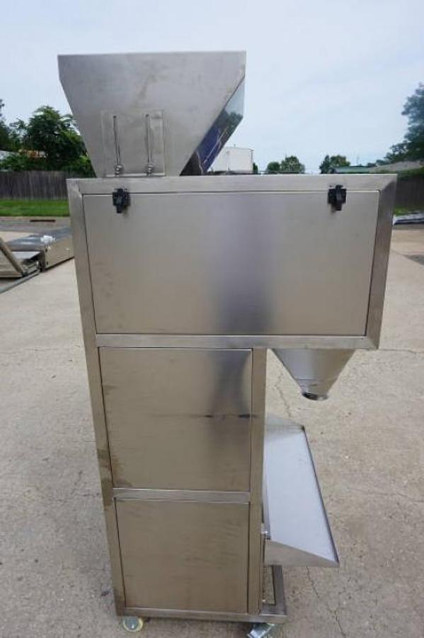 Used Cheese Puff Packaging Machine, Semi-Automatic