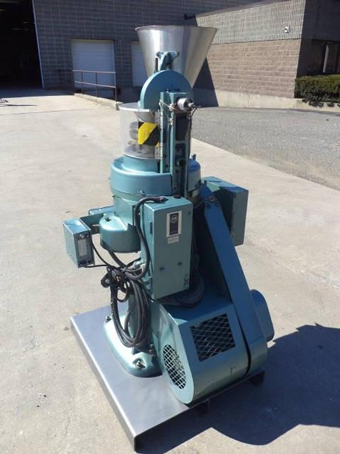 Used Vector-Colton 216 16 Station Rotary Tablet Press