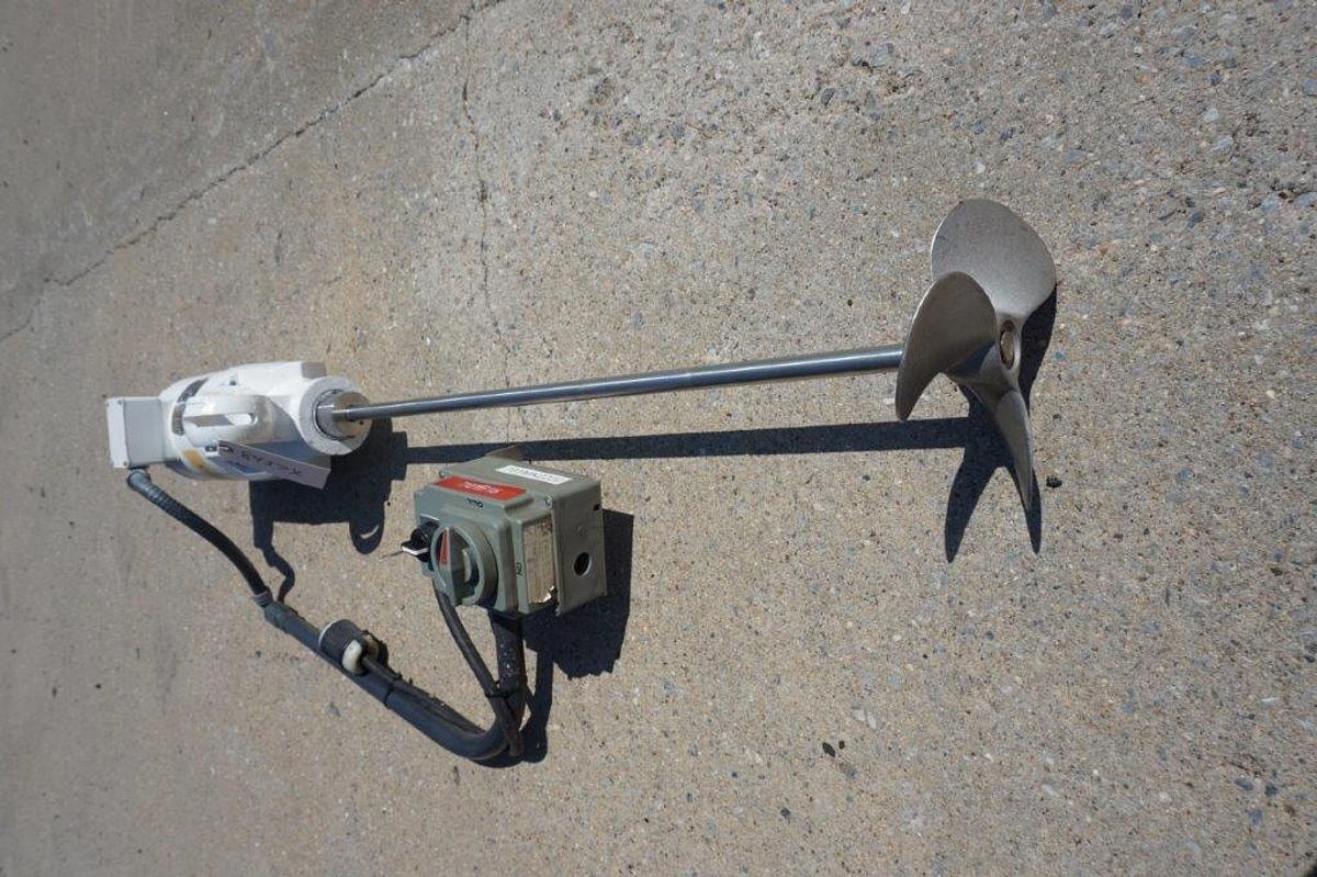 Used .5HP Portable Agitator, 8.5 In. Diameter Propeller