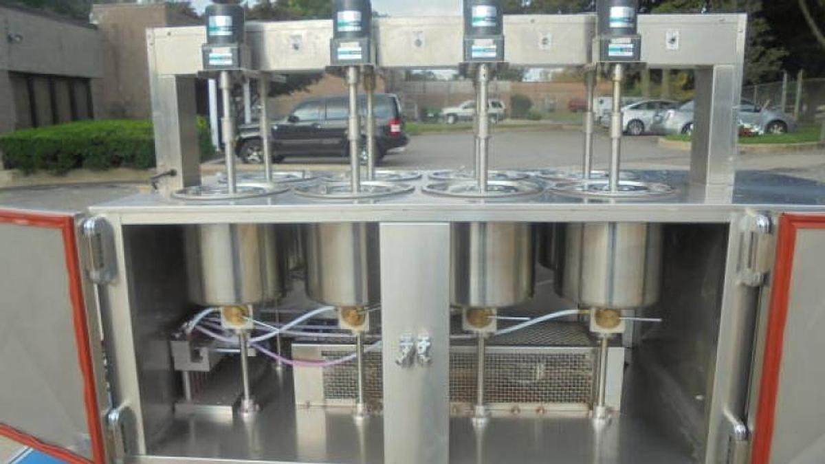 Used 8-Head Automatic Piston Filler for Hot Filling