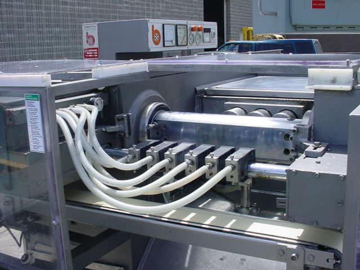 Used Binacchi Usn-300 Soap Press, 4500 Kilos