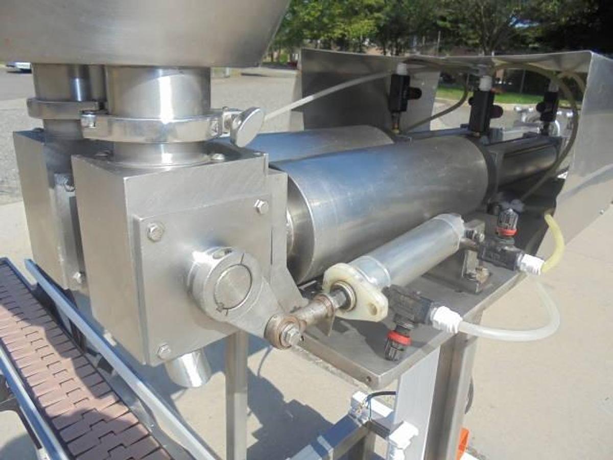 Used Simplex AIR F-200 Twin Head Piston Filler