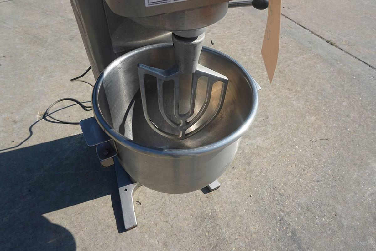 Used Univex 20 Quart Bowl Mixer, Variable Speed