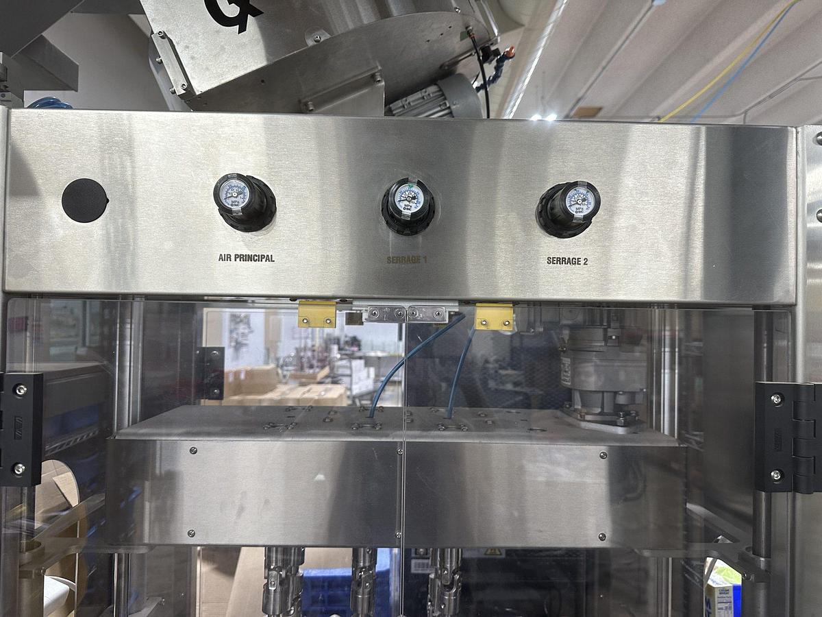 Used Geninox 6-Spindle Automatic Capping Machine