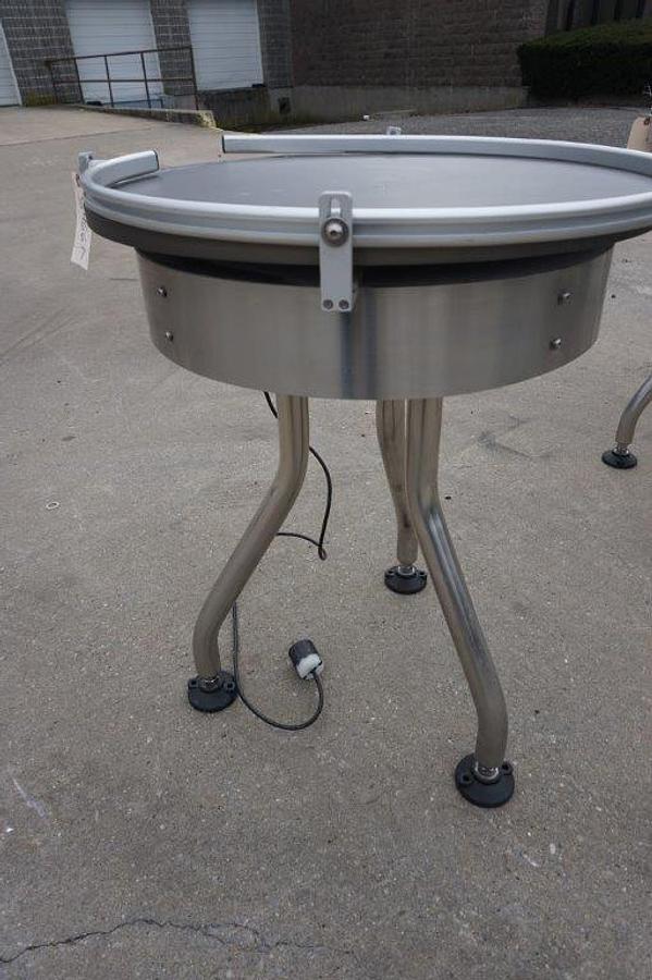 Used 28 In. Diameter Rotary Unscrambling/Accumulating Table, Variable Speed