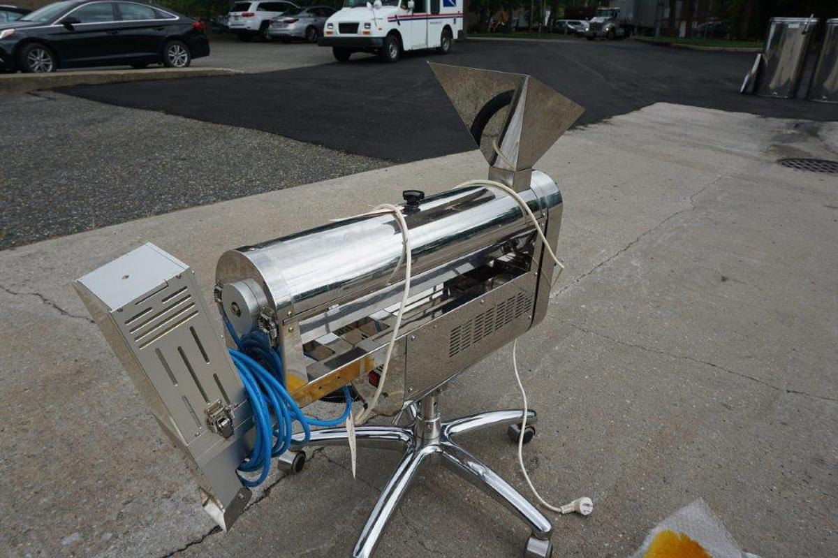 Used Noah Capsule Polisher, with Vacuum, Portable