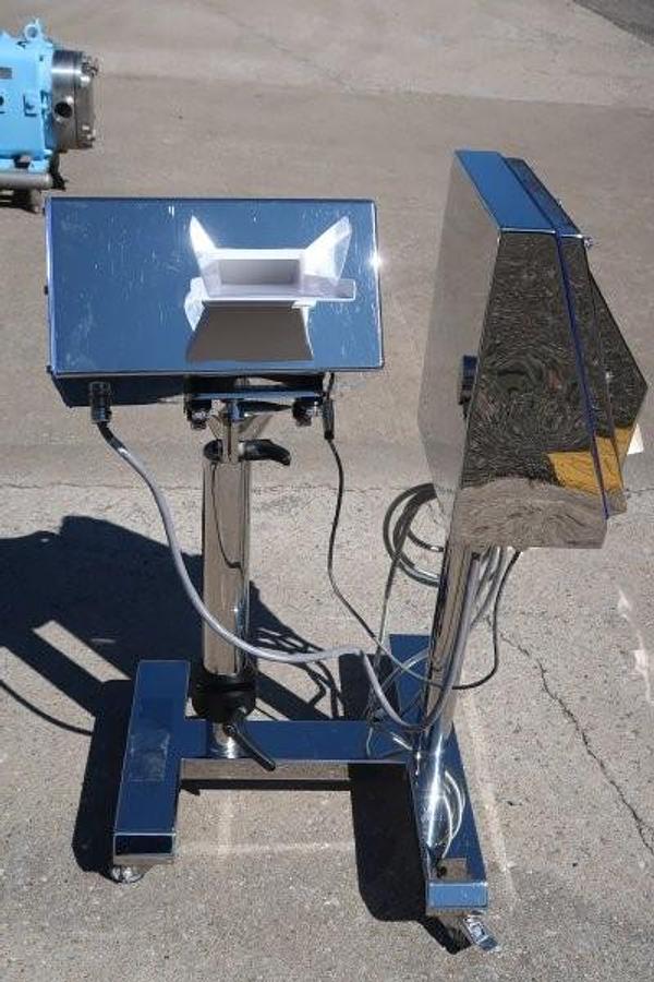 Used Loma Systems IQ4 Portable Metal Detector