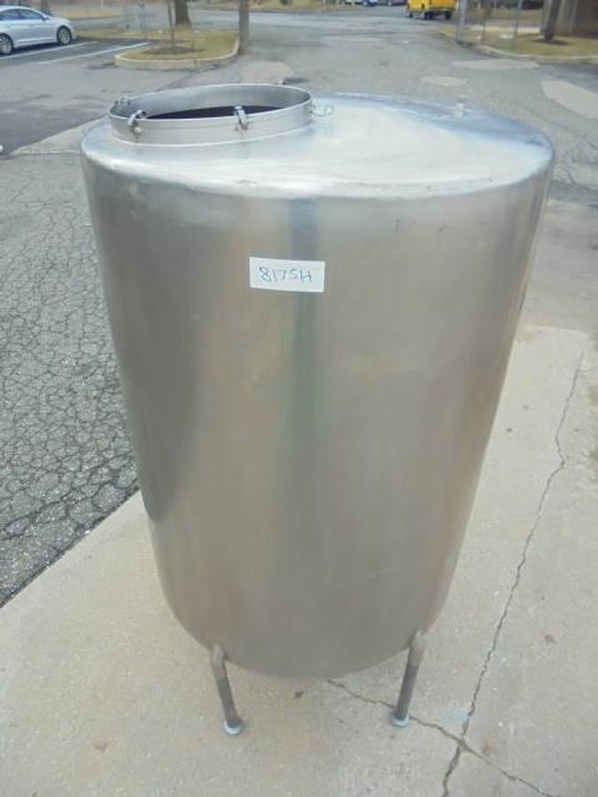 Used 500 Gallon Stainless Steel Vertical Closed Tank