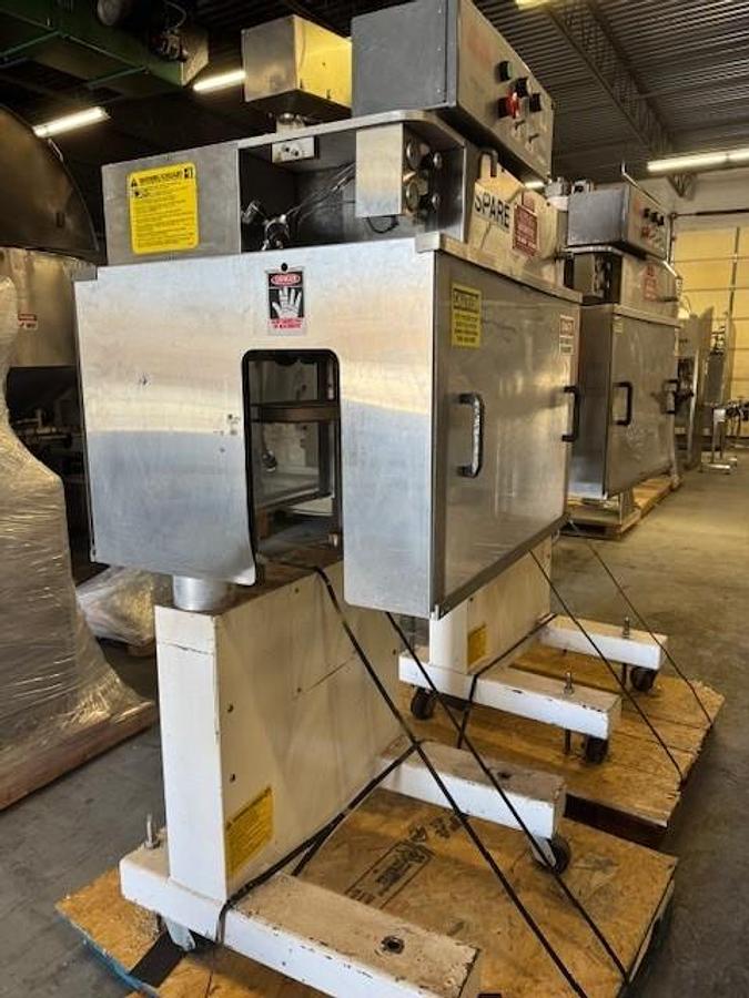Used Kaps All Four Spindle Cap Tightener/Retorquer