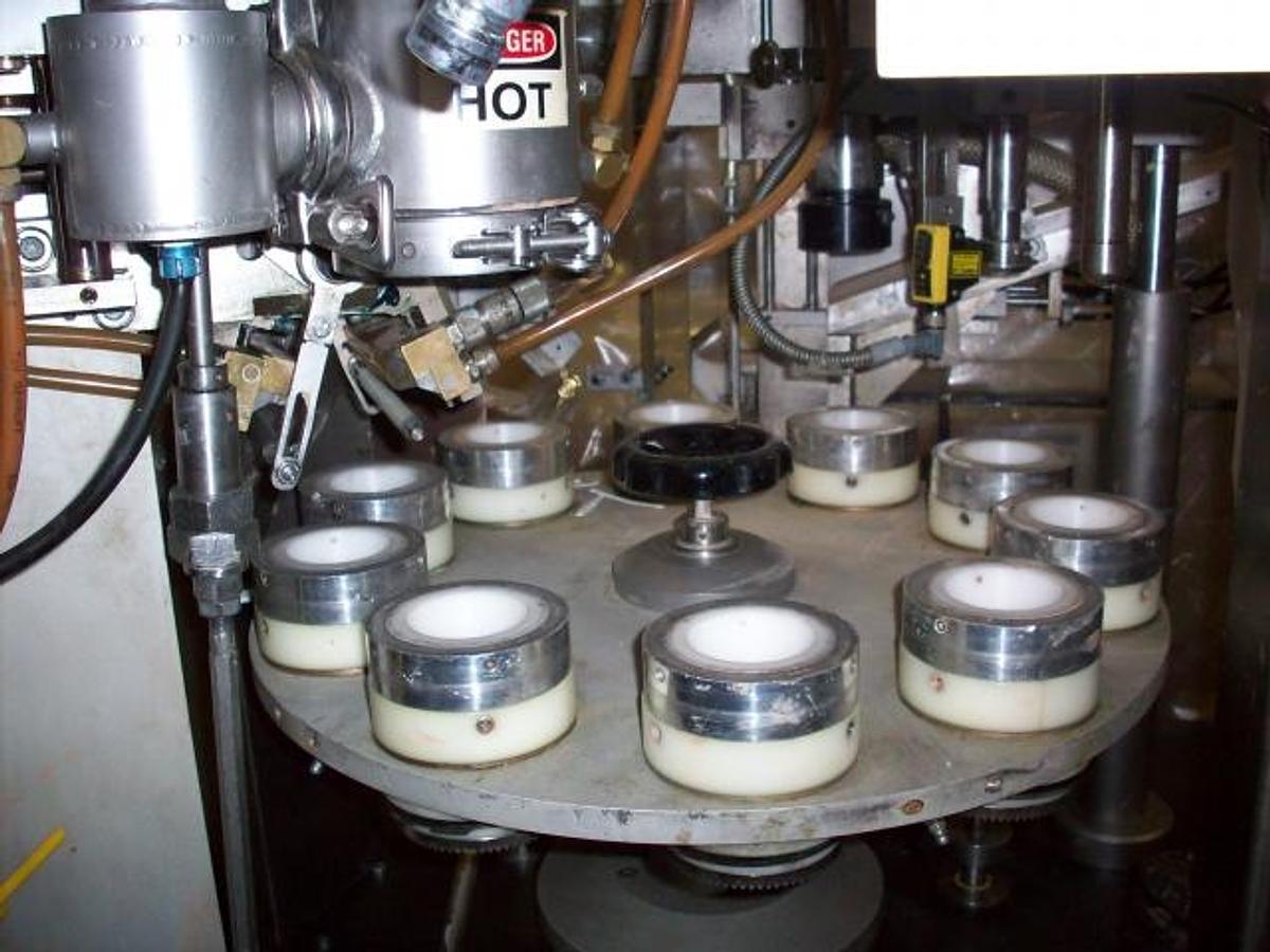 Used IWKA TFS-10 Hot Air Tube Filler/Sealer